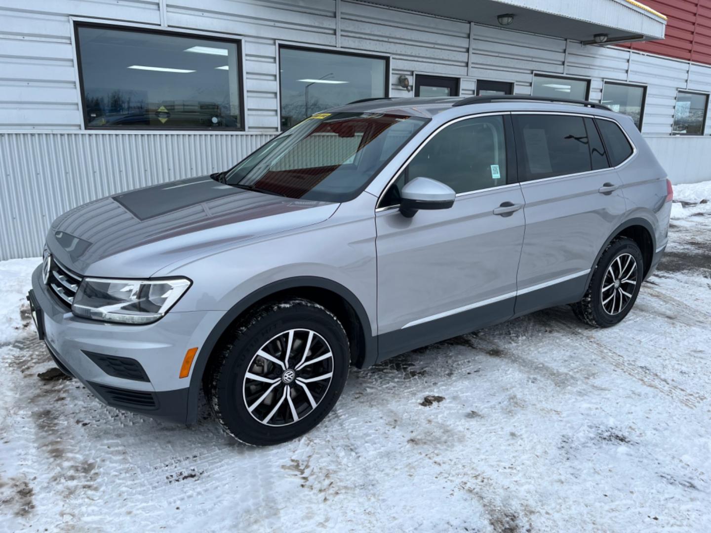 2021 Silver Volkswagen Tiguan SE 4Motion AWD (3VV2B7AXXMM) with an 2.0L L4 DOHC 16V TURBO engine, 8A transmission, located at 1960 Industrial Drive, Wasilla, 99654, (907) 274-2277, 61.573475, -149.400146 - Photo#0